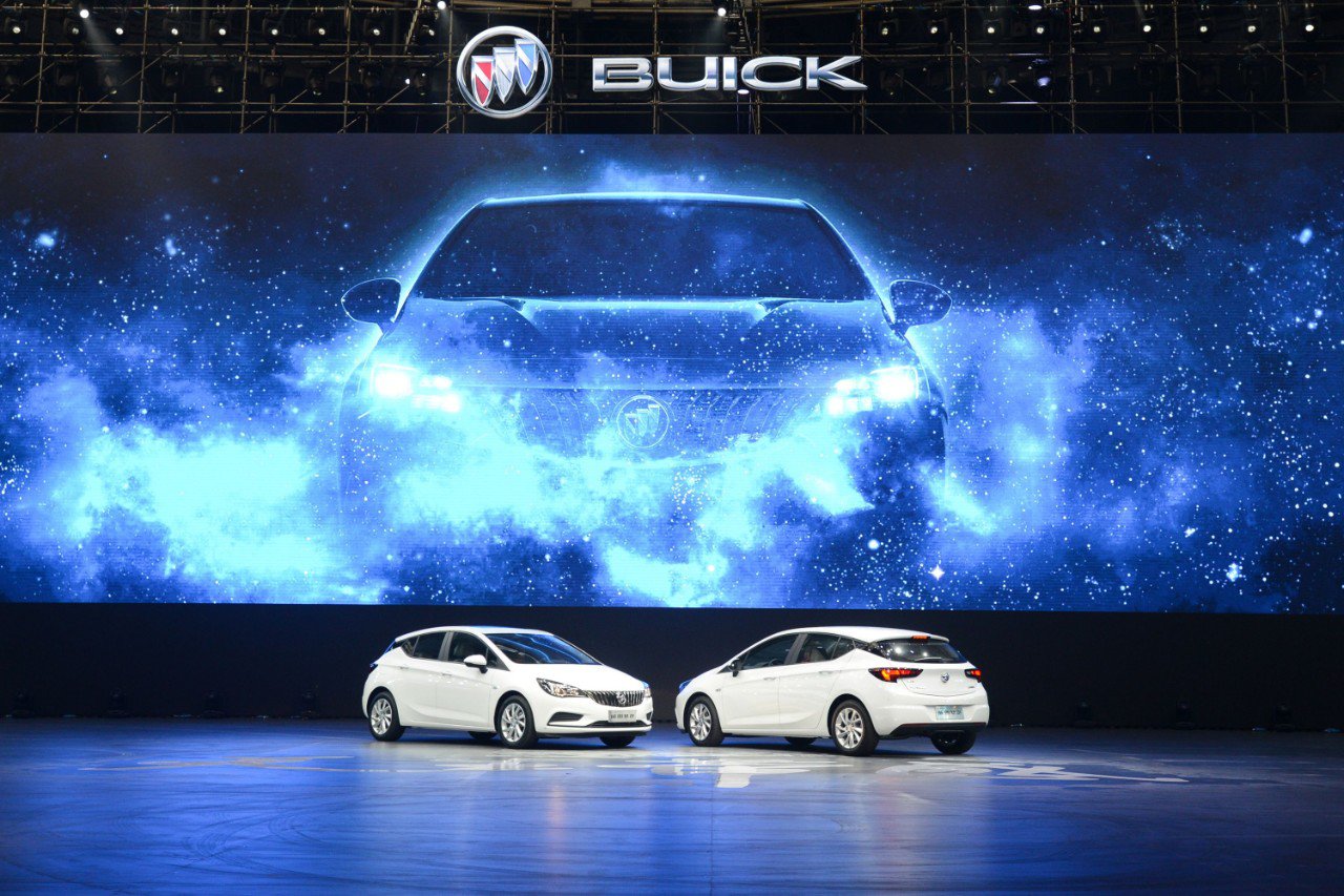 Opel Astra startuje v Číně, jen s jiným logem, Buick Verano.