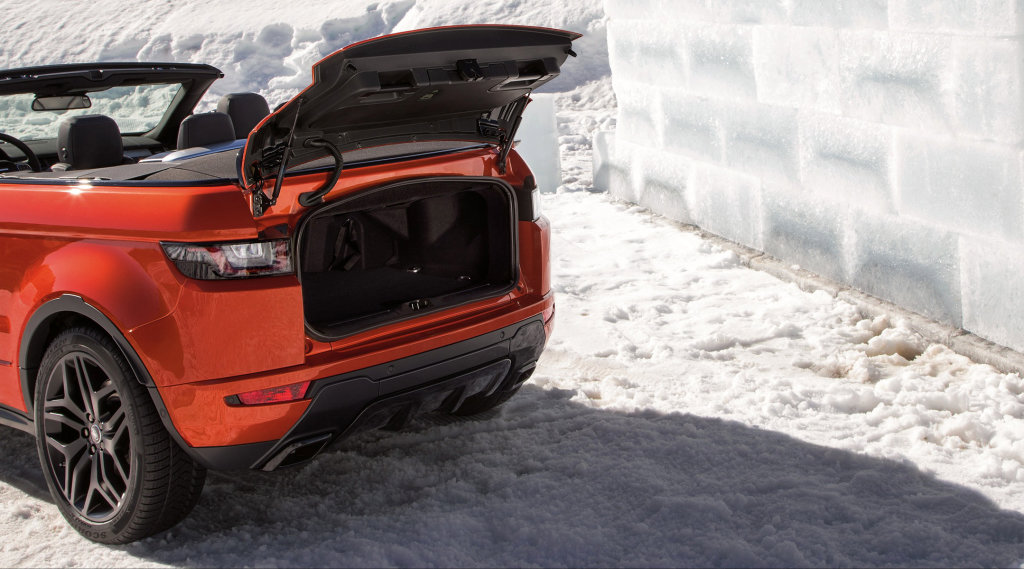 Kufr má 251 litrů, Range Rover Evoque Cabriolet.