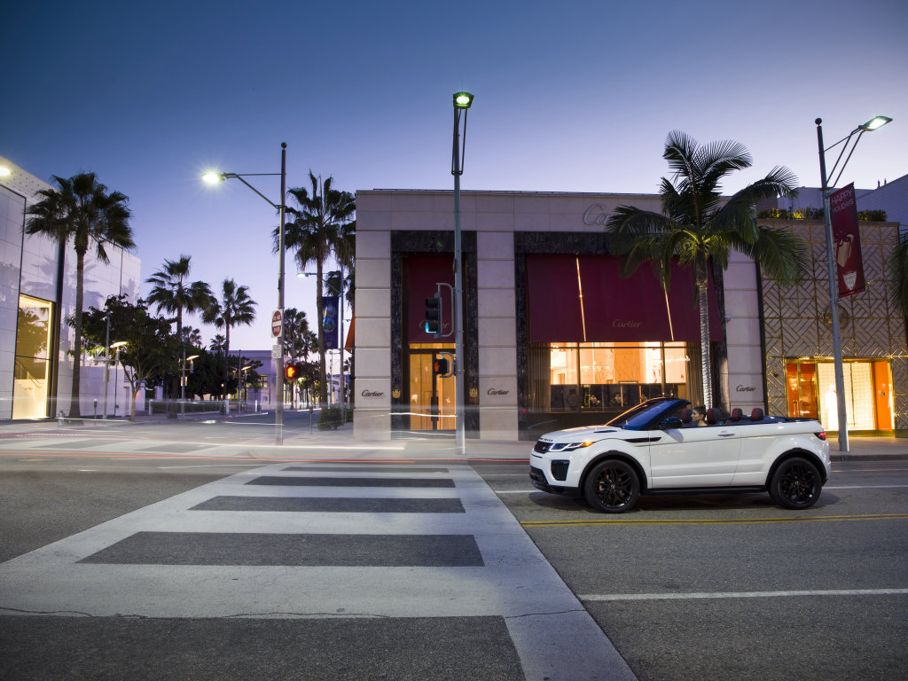 Městský bulvár bude jeho typickým útočištěm, Range Rover Evoque Cabriolet.