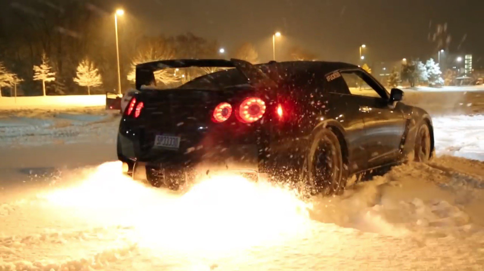 Nissan GT-R a jízda na sněhu