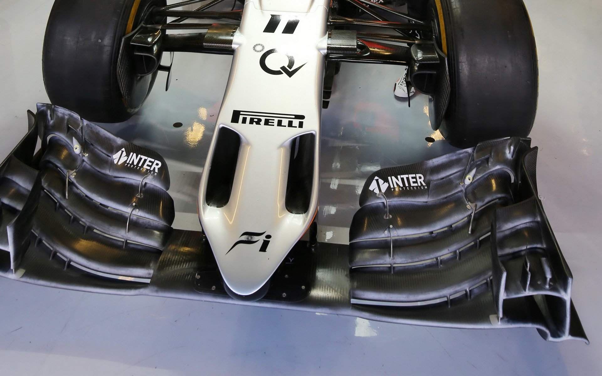 Přední křídlo vozu Force India VJM08 - Mercedes v Abú Zabí