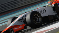 Rio Harjanto při Pirelli testech v Abú Zabí