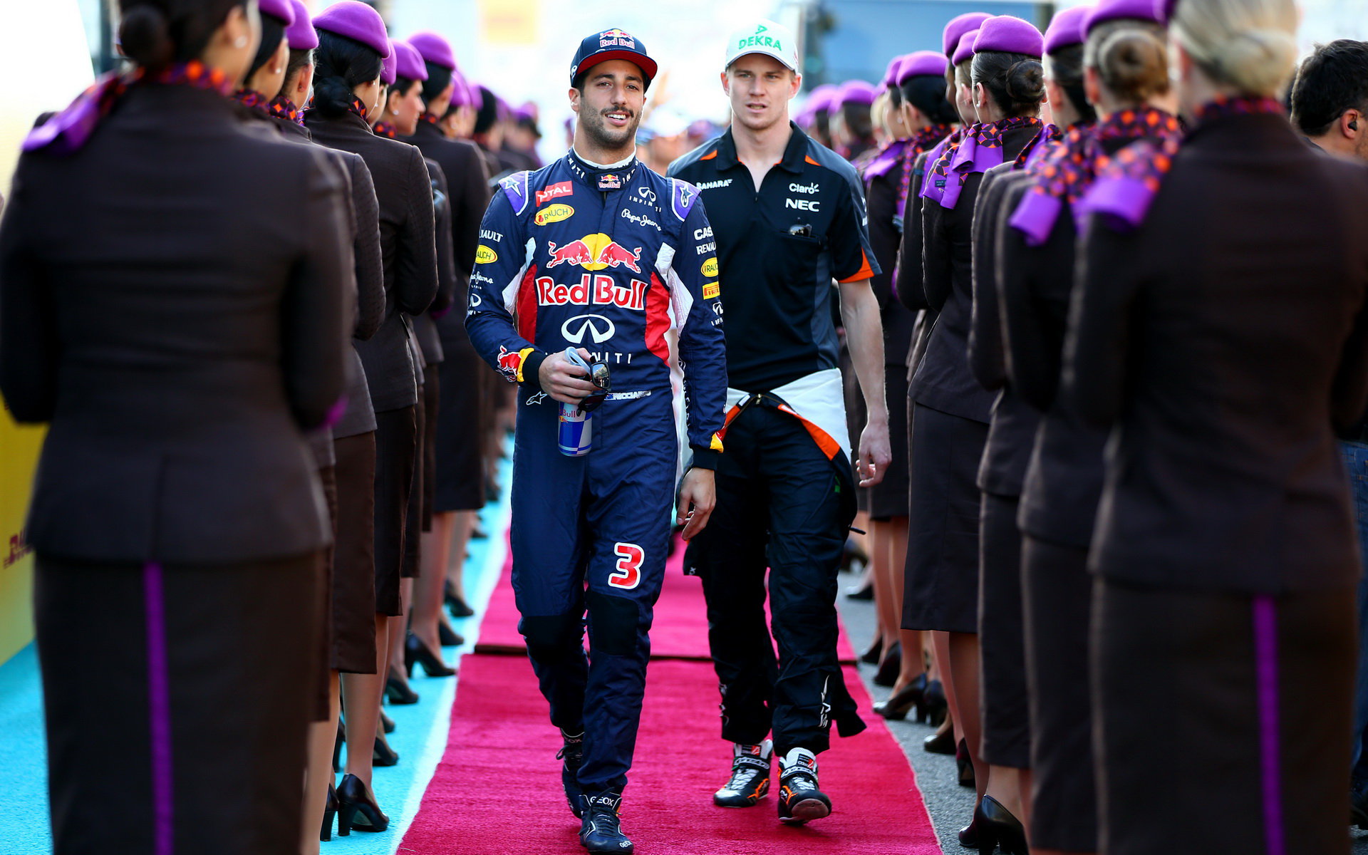 Daniel Ricciardo a Nico Hülkenberg v Abú Zabí