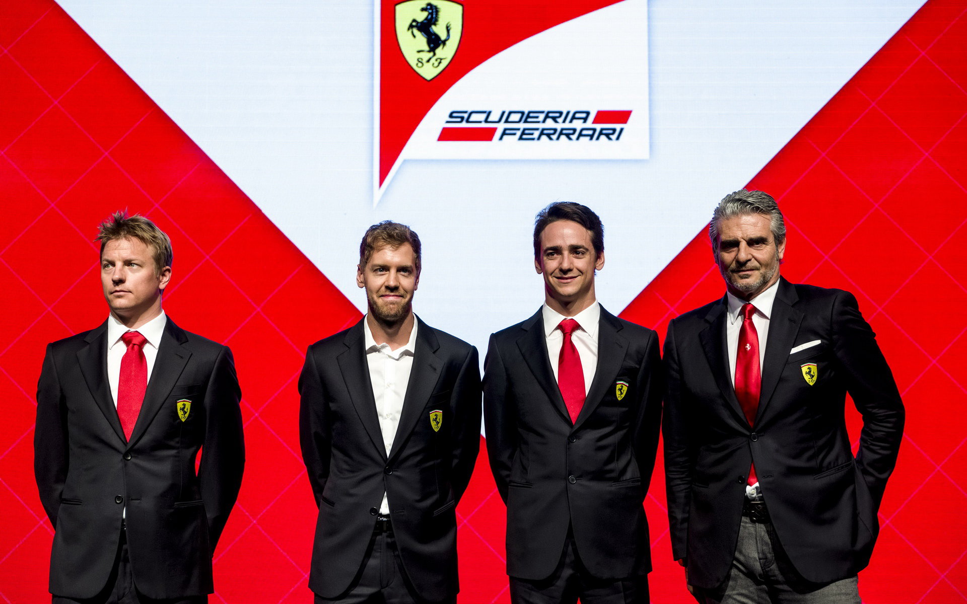 Kimi Räikkönen, Sebastian Vettel, Esteban Gutiérrez a Maurizio Arrivabene v Maranello