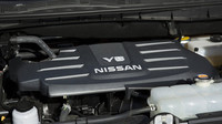 5.6litrový zážehový osmiválec má 395 koní a 544 Nm, Nissan Titan XD V8.