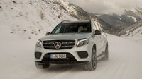 Na zimní radovánky se luxusní SUV hodí, Mercedes-Benz GLS 500.