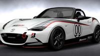 Zvenku poznáte vůz především podle válečného zbarvení, Mazda Roadster NR-A Racing.