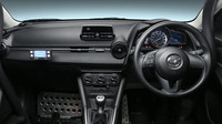 Kabina se sportovními sedadly je kompletně odstrojená, Mazda Demio 15MB Racing Spec.