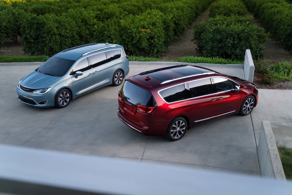 Chrysler Pacifica & Pacifica Hybrid nahrazují model Town & Country.