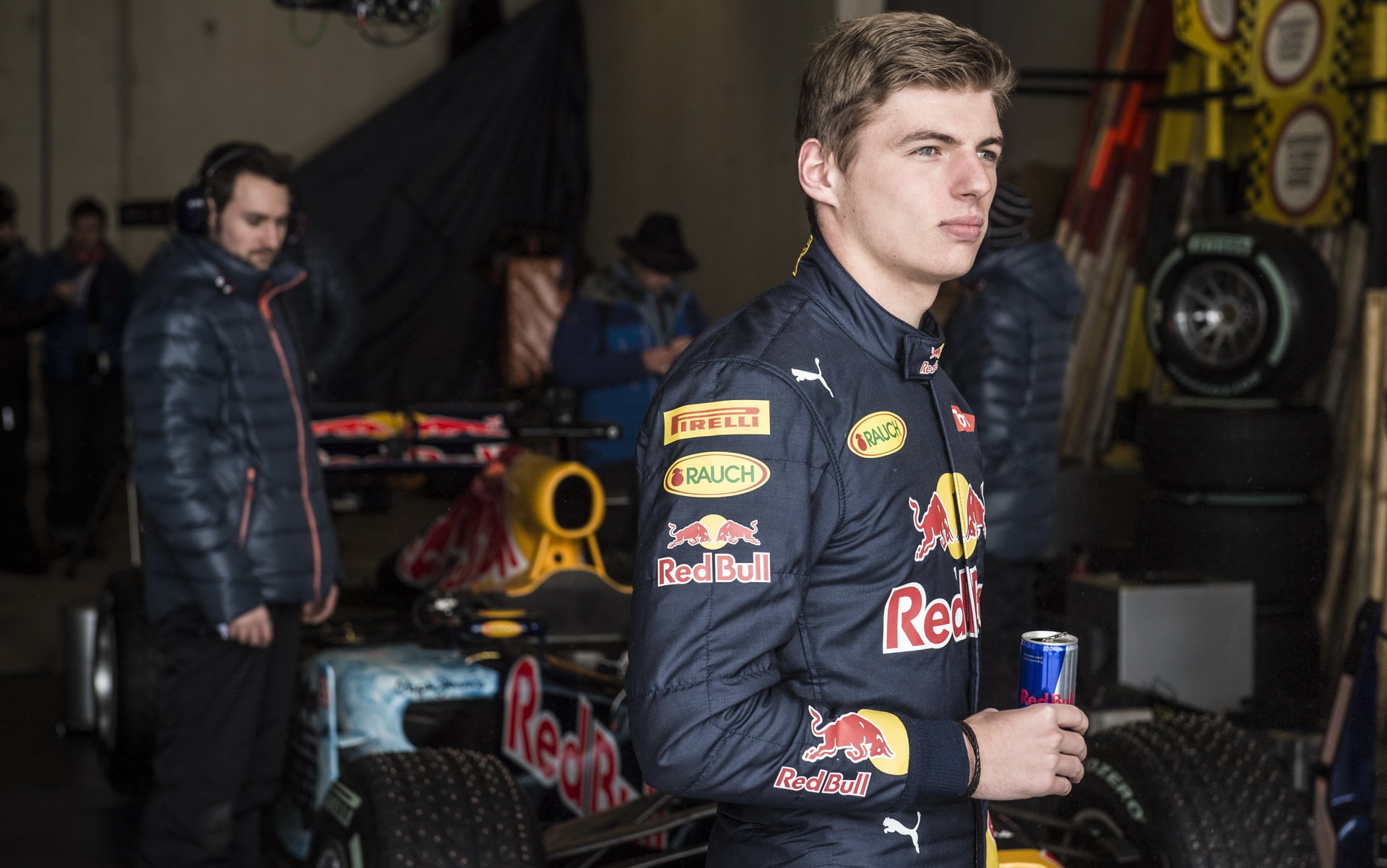 Roadshow Red Bullu v rakouských Alpách, Max Verstappen za volantem vozu RB7