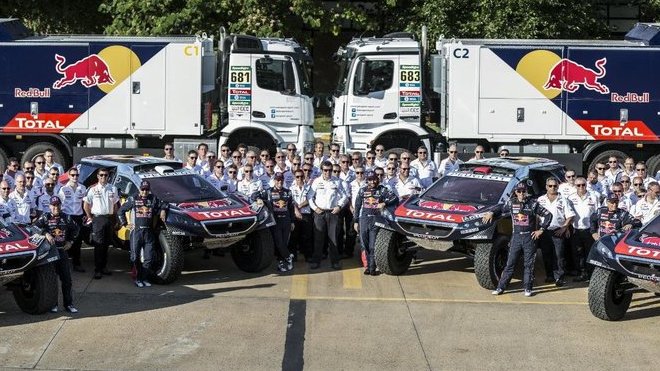 Sainz měl dobře nakročeno k zisku svého druhého dakarského vítězství, Peugeot ale i tak odvedl dobrou práci