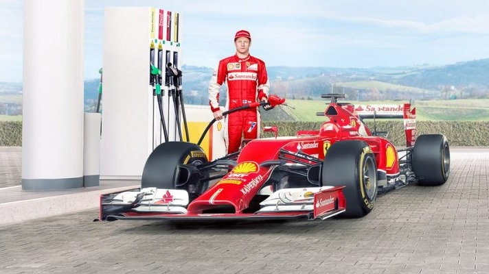 Kimi Räikkönen při reklamní akci Shellu