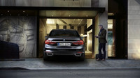 BMW řady 7 v novém modelovém roce s dálkově ovládaným parkováním.