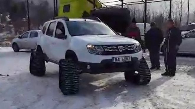 Dacia Duster se sněžnými pásy
