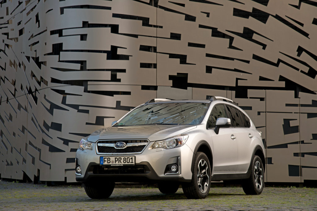 Subaru XV po lehké modernizaci přichází na český trh s cenou od 549 tisíc.