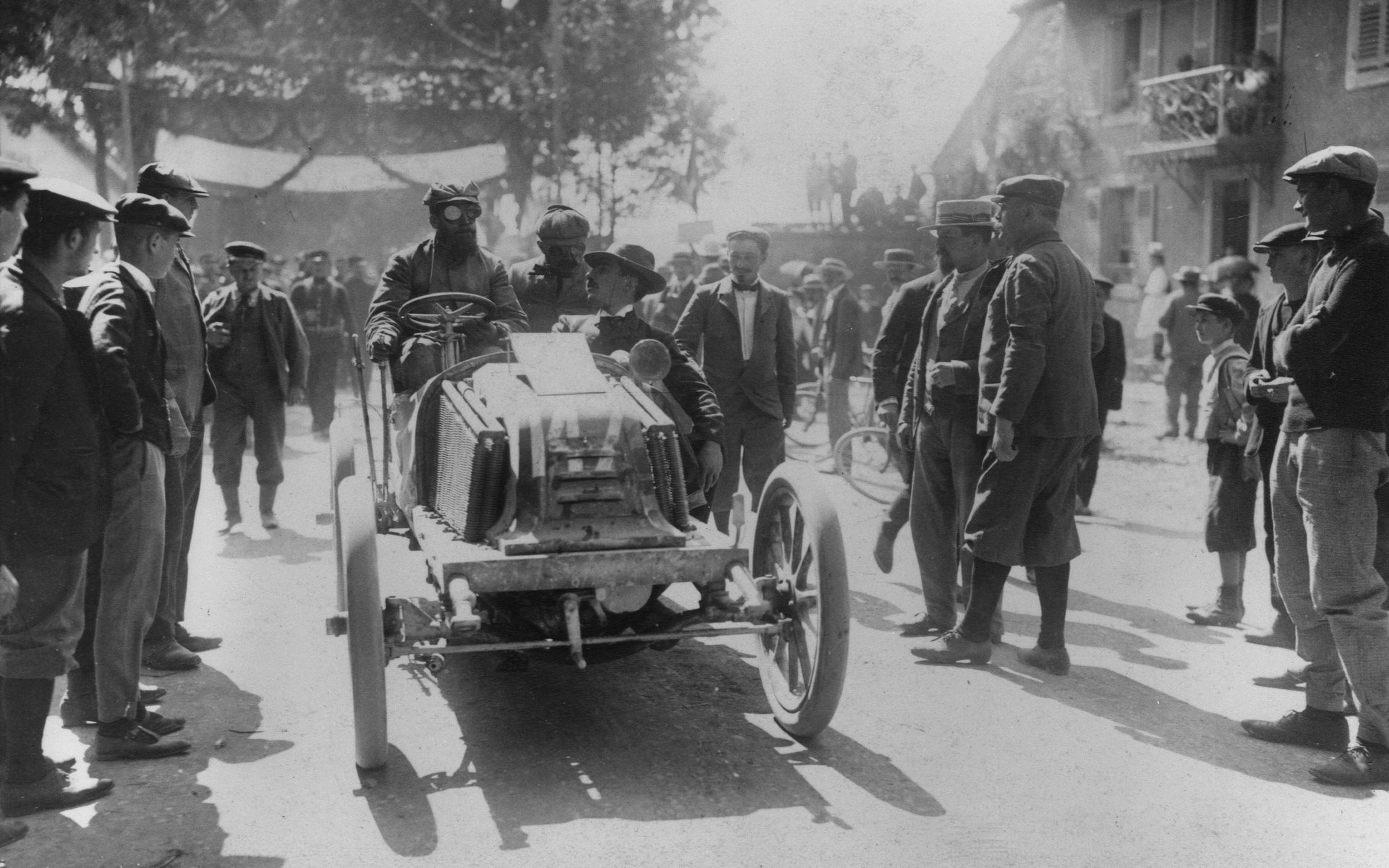 Renault type K na 990 km dlouhém závodu Paříž - Vídeň pořádaném 26. - 29. 6. 1902, pilot Marcel Renault ho vyhrál v čase 15:47:43 hod