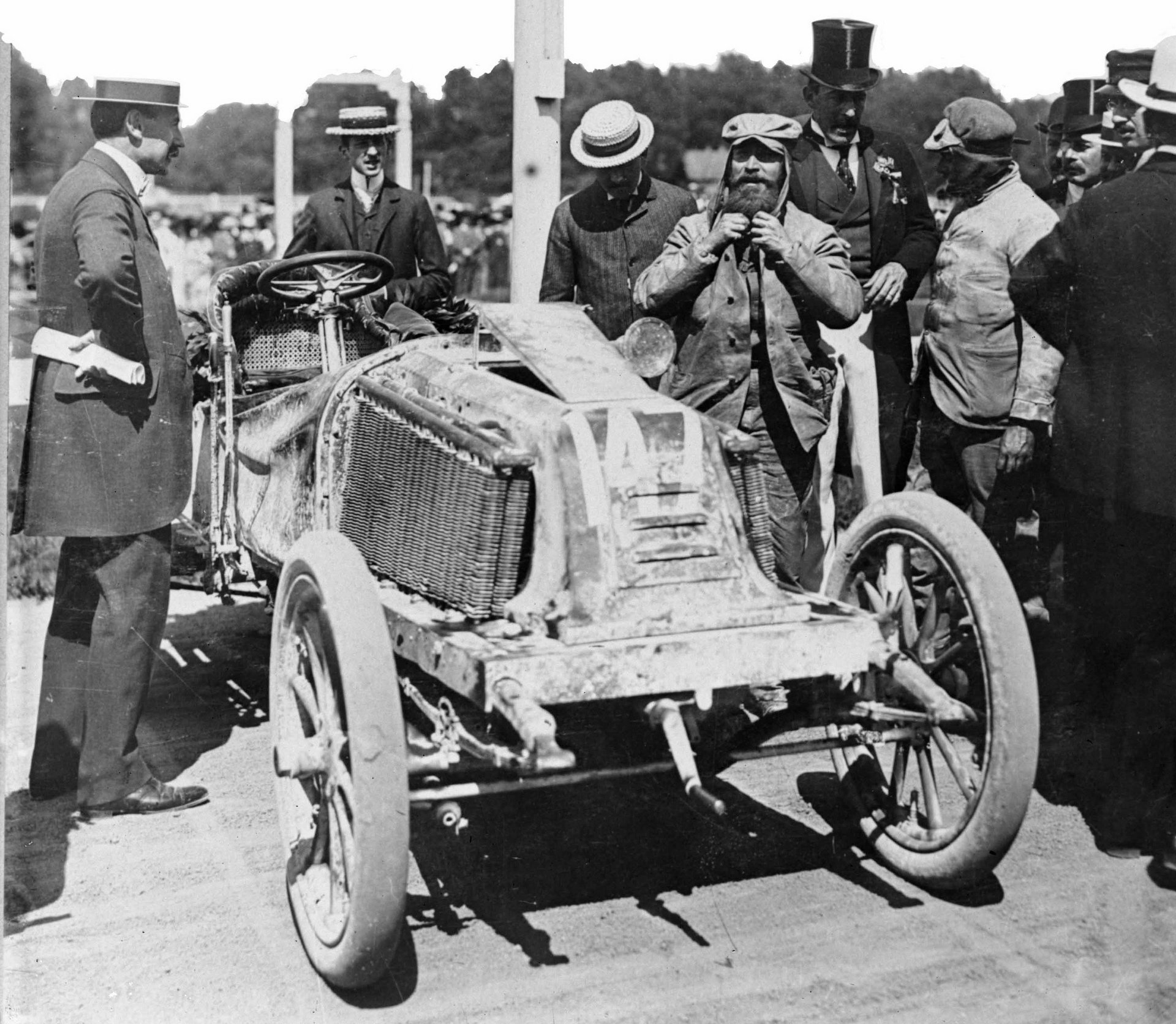 Renault type K na 990 km dlouhém závodu Paříž - Vídeň pořádaném 26. - 29. 6. 1902, pilot Marcel Renault ho vyhrál v čase 15:47:43 hod