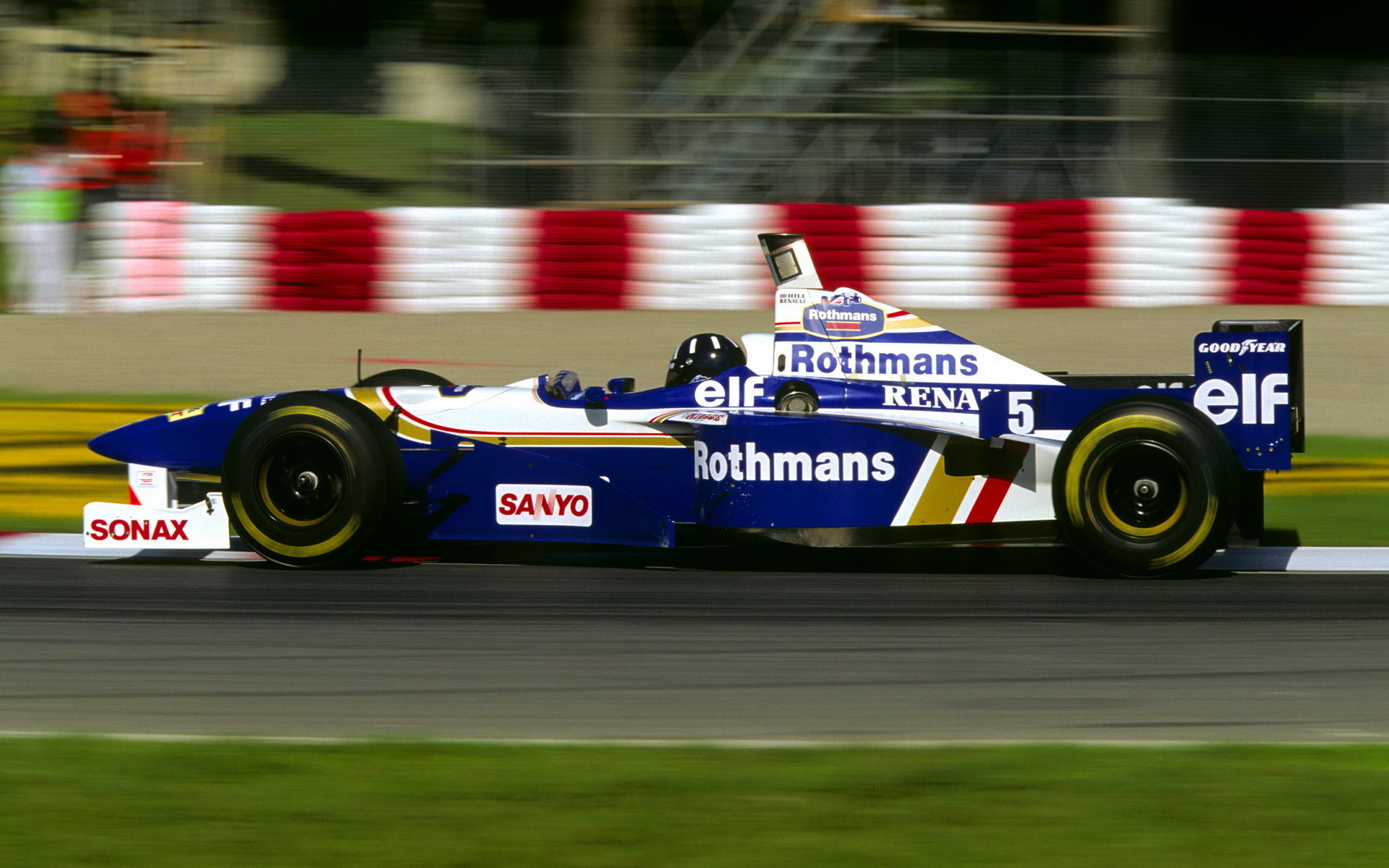 Damon Hill s Williamsem FW18 v Kanadě