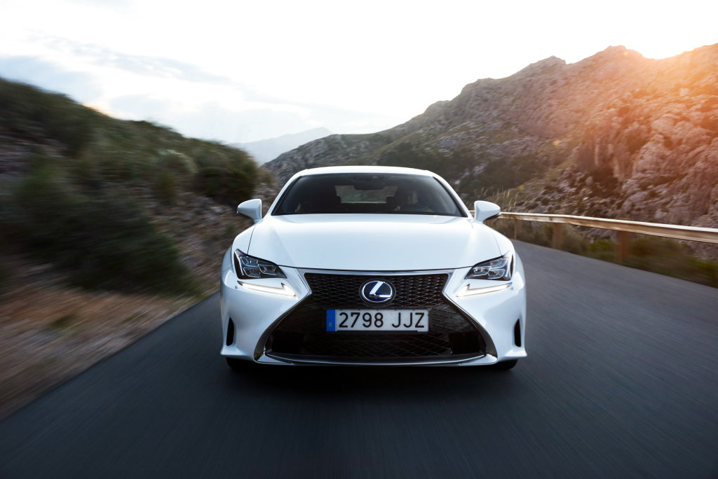 Lexus RC 300h F Sport