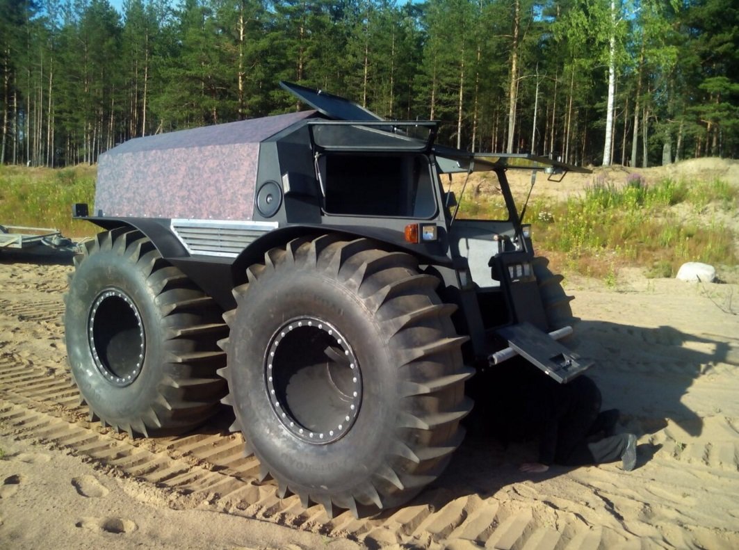 Sherp je nejnovějším ruským strojem, schopným jezdit na souši i plout po vodě.