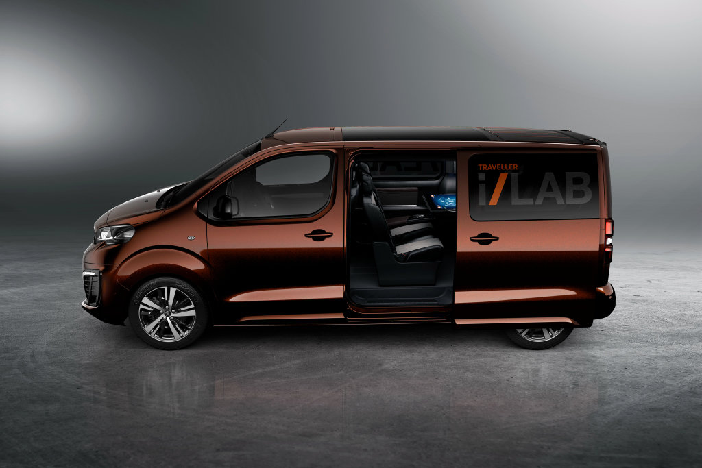 Peugeot Traveller i-Lab je budoucnost luxusní VIP přepravy.