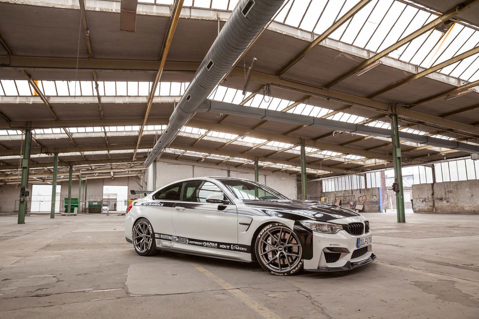 BMW M4 v úpravě od Carbonfiber Dynamics
