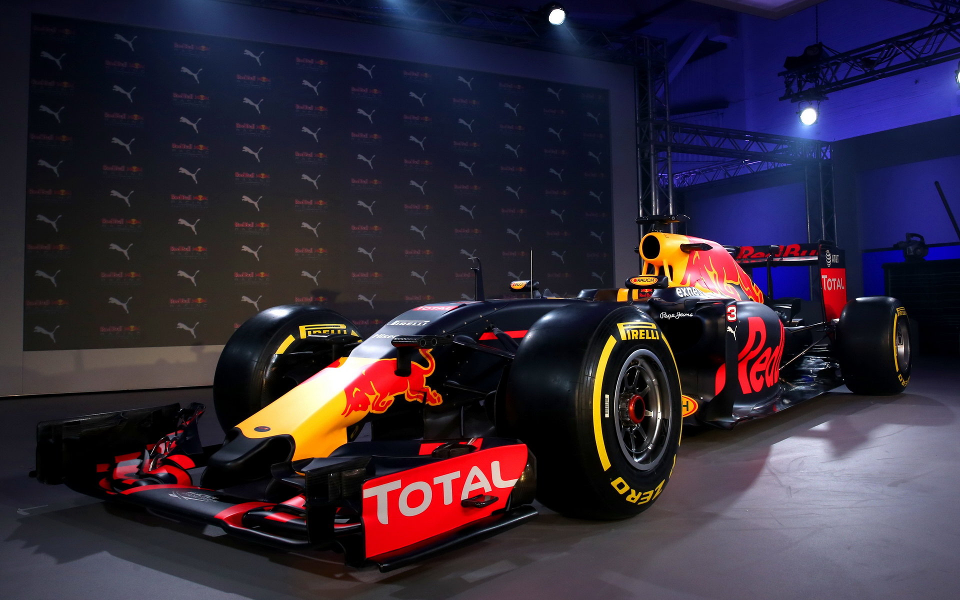 Red Bull v novém zbarvení pro rok 2016