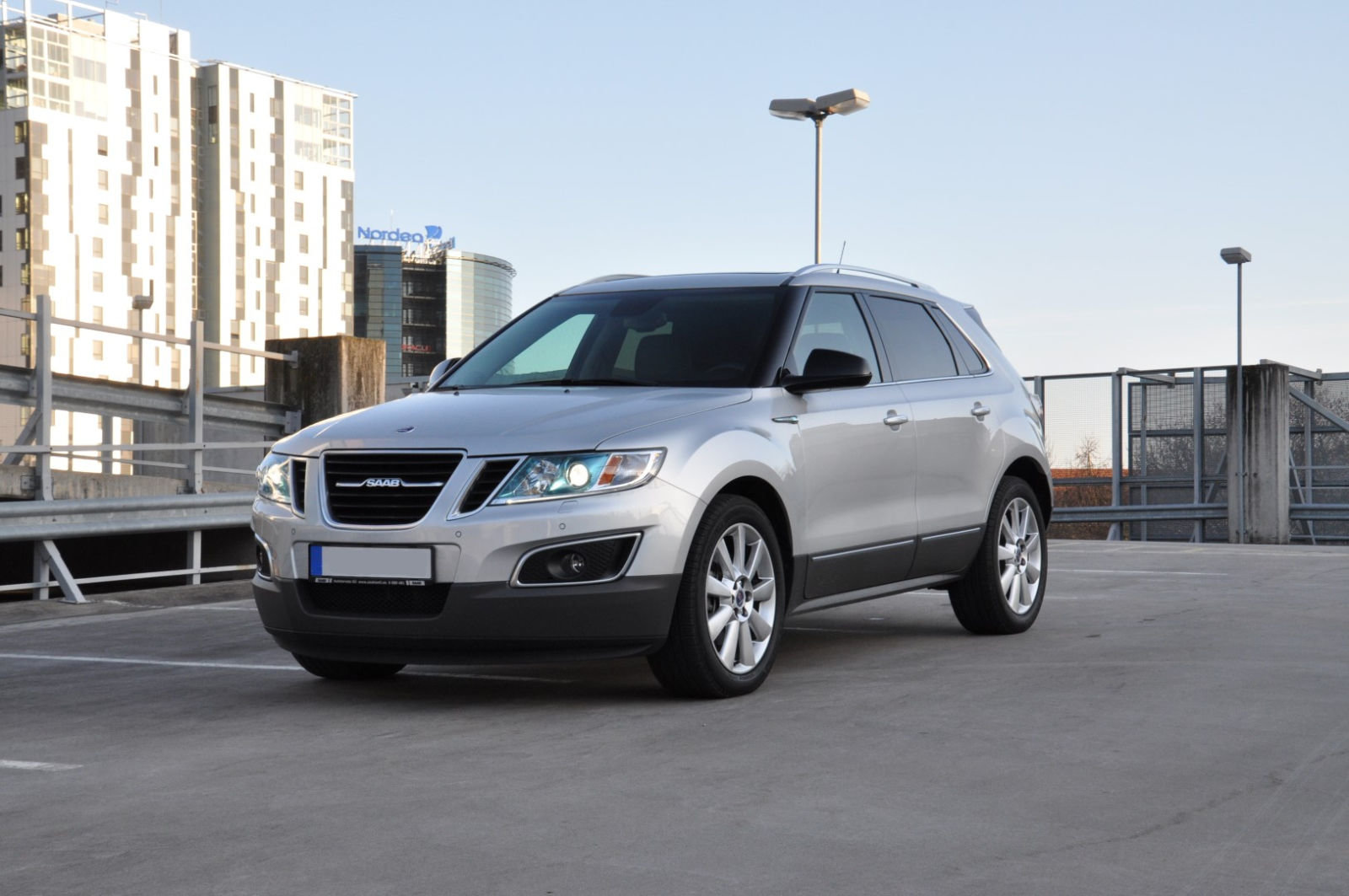 Vzácný Saab 9-4X, který nového majitele přijde na bezmála 1,4 milionu korun.