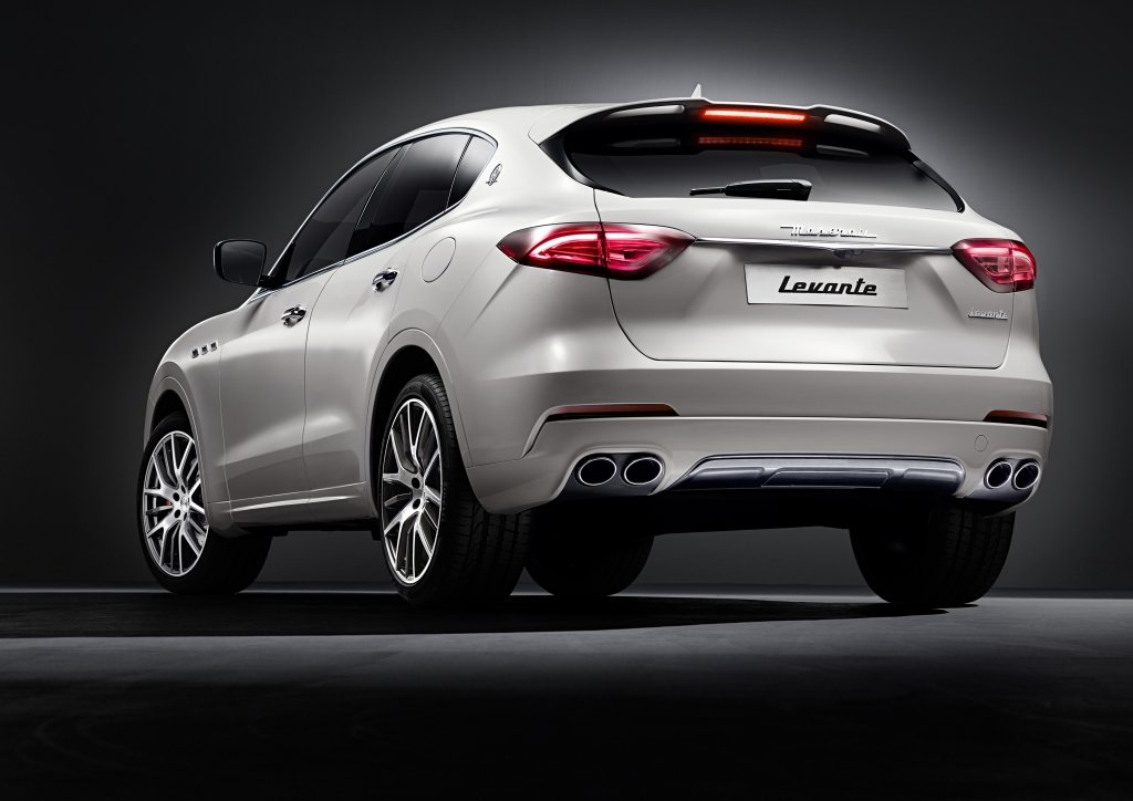 Všechny specifikace dostanou pohon všech kol a automat, Maserati Levante.