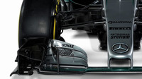 Přední křídlo vozu Mercedes F1 W07 Hybrid