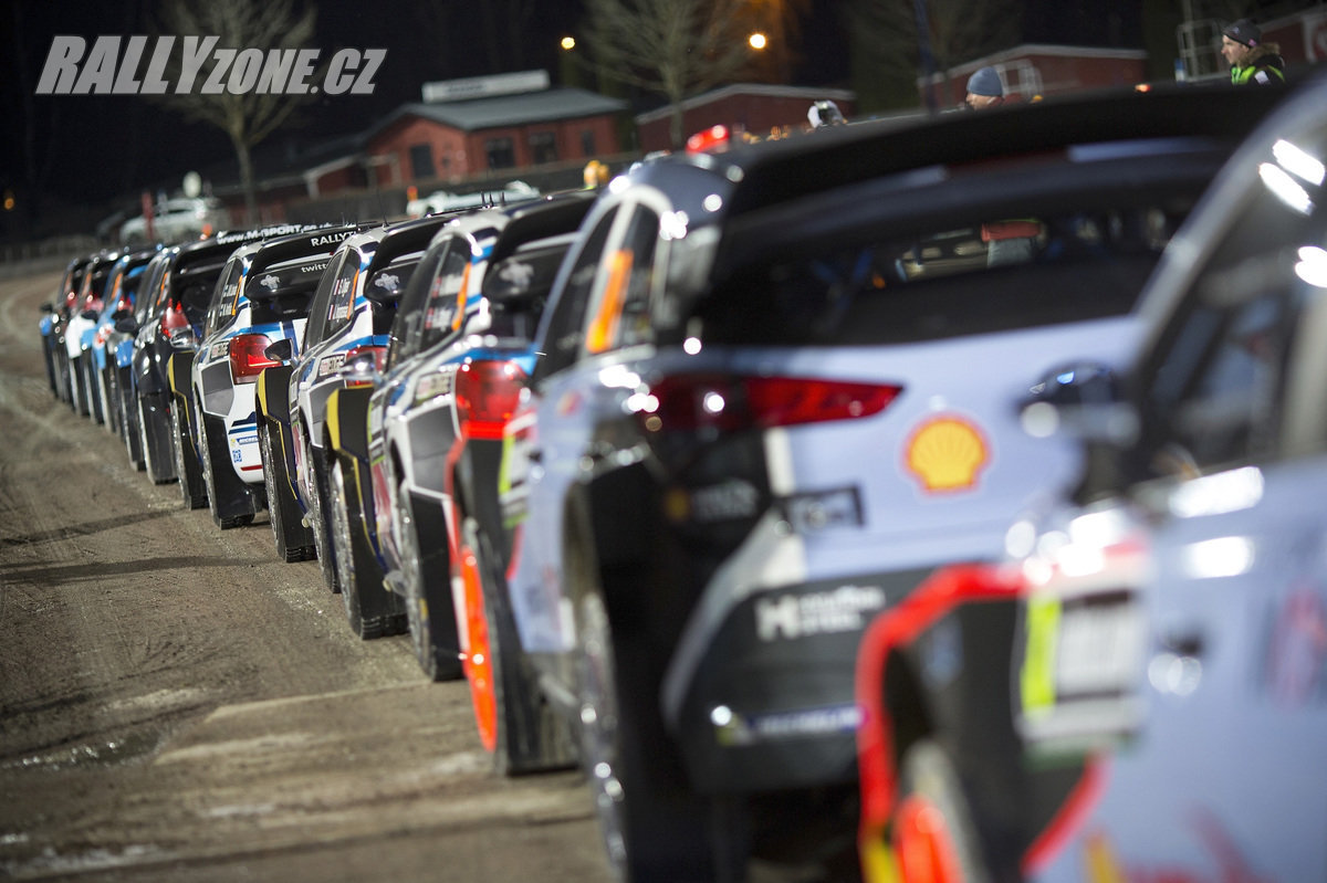Hyundai i20 WRC i VW Polo R WRC potkaly ve Švédsku technické problémy