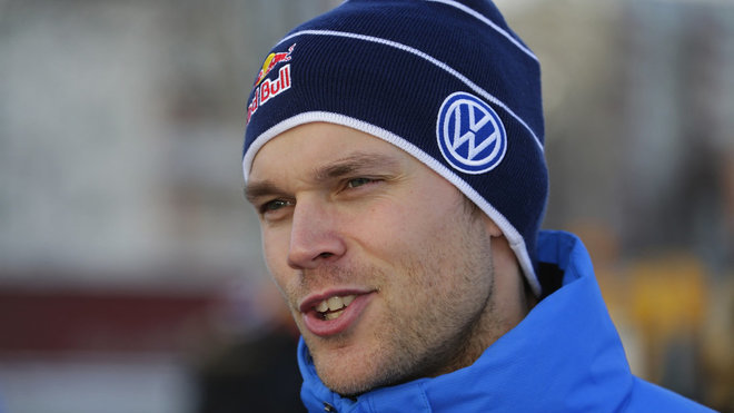 Andreas Mikkelsen se po nějaké době opět posadil za volant speciálu WRC