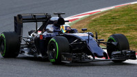 Carlos Sainz při testech nového vozu Toro Rosso STR11 - Ferrari v Barceloně