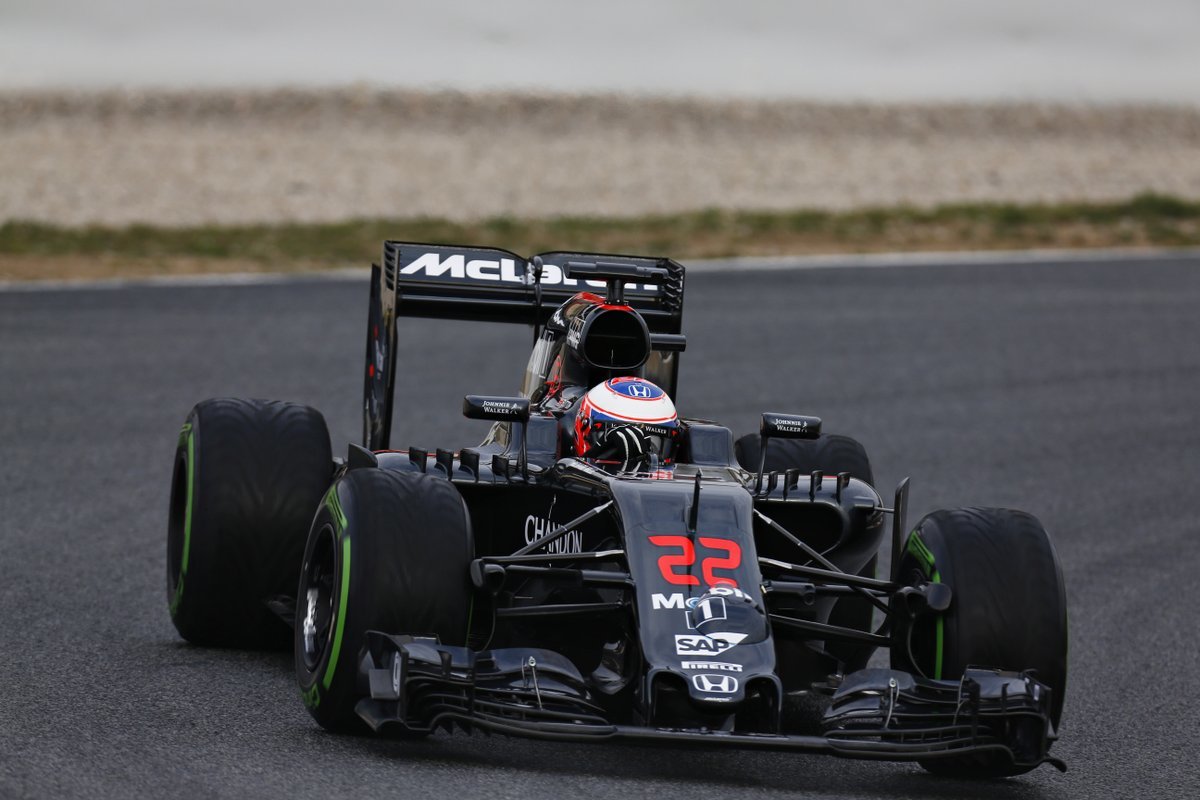 Jenson Button první den testů s novým McLarenem MP4-31