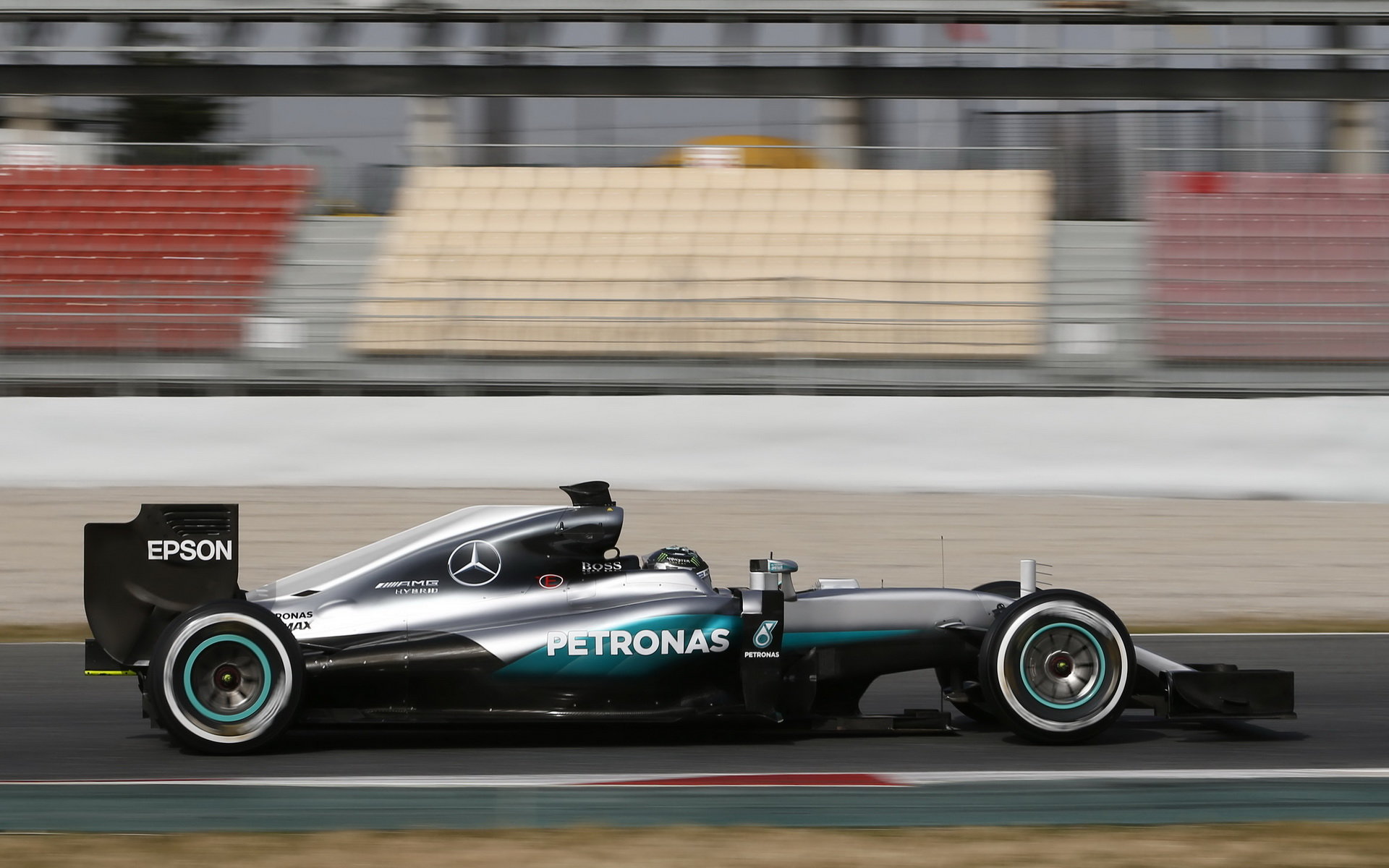 Nico Rosberg s Mercedesem druhý den testů v Barceloně