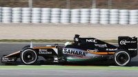 Alfonso Celis s vozem Force India VJM09 - Mercedes při testech v Barceloně