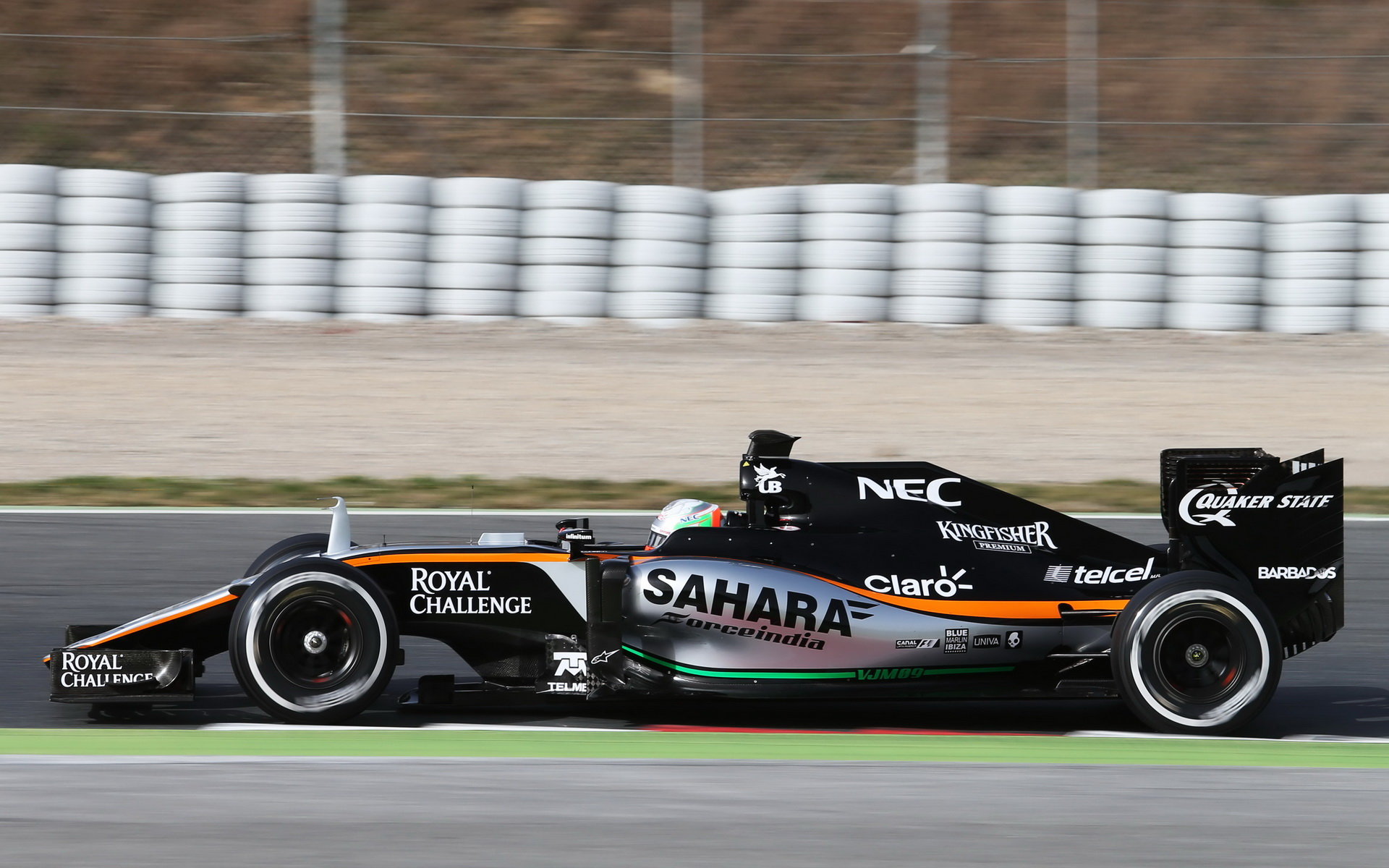 Alfonso Celis s vozem Force India VJM09 - Mercedes při testech v Barceloně