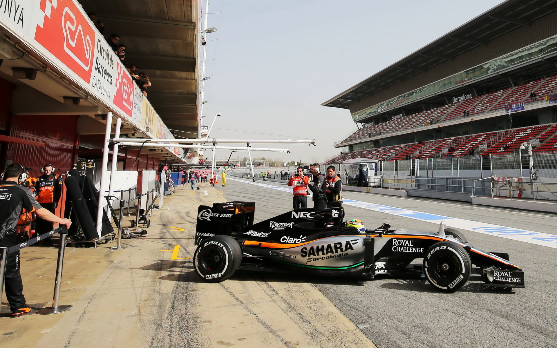 Sergio Pérez s novým vozem Force India VJM09 - Mercedes