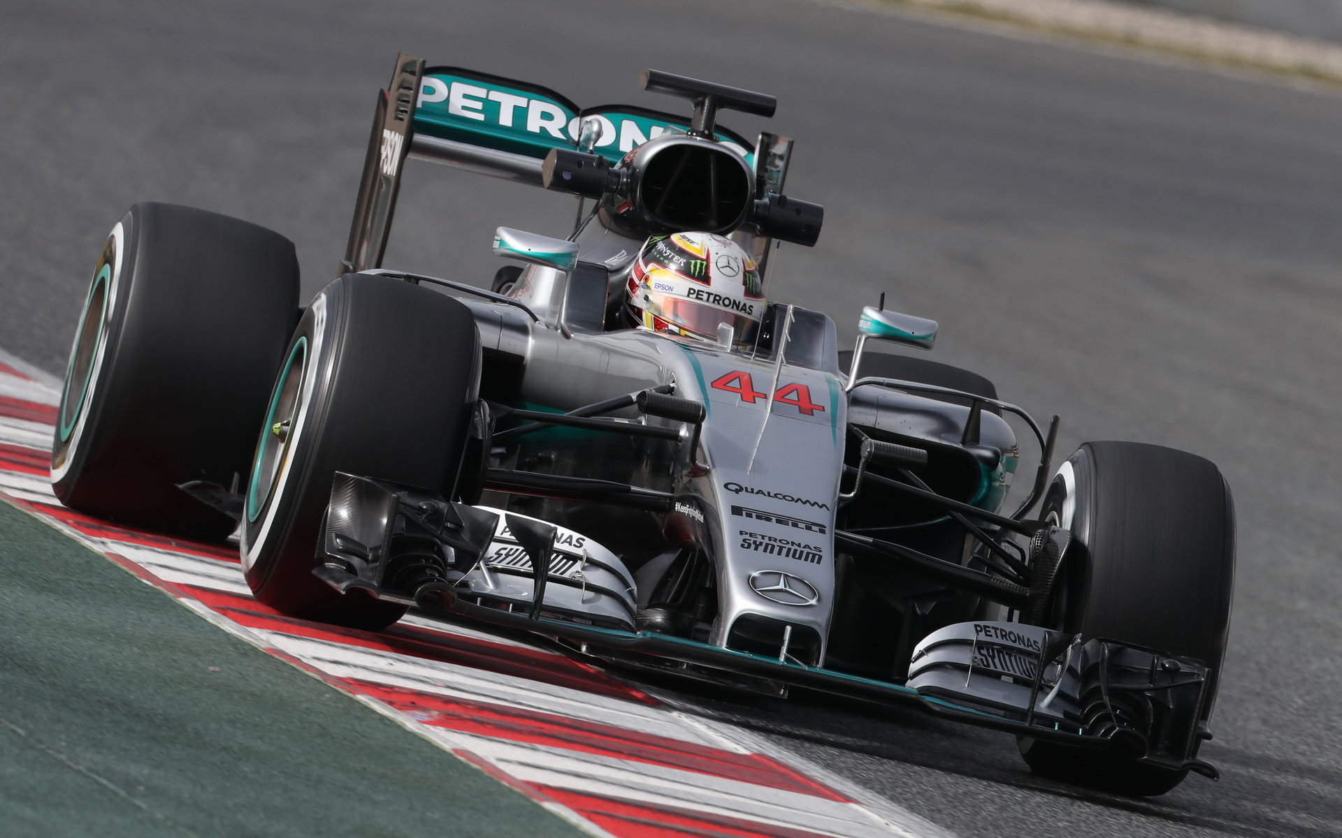Lewis Hamilton po obědě střídá Nica Rosberga