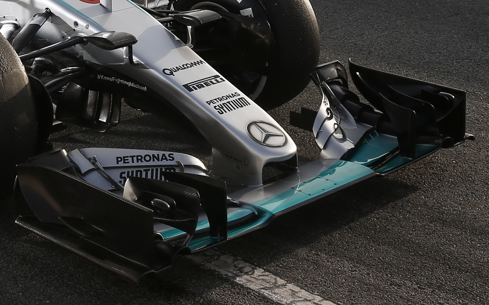 Přední křídlo vozu Mercedes F1 W07 Hybrid