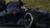 Carlos Sainz s novým vozem Toro Rosso STR11 - Ferrari