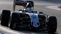 Alfonso Celis s novým vozem Force India VJM09 - Mercedes