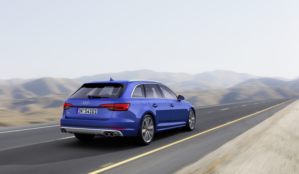 Audi S4 Avant nabízí 505 litrů v kufru a 354 koní pod kapotou.