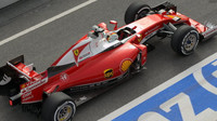 Sebastian Vettel s novým vozem Ferrari SF16-H