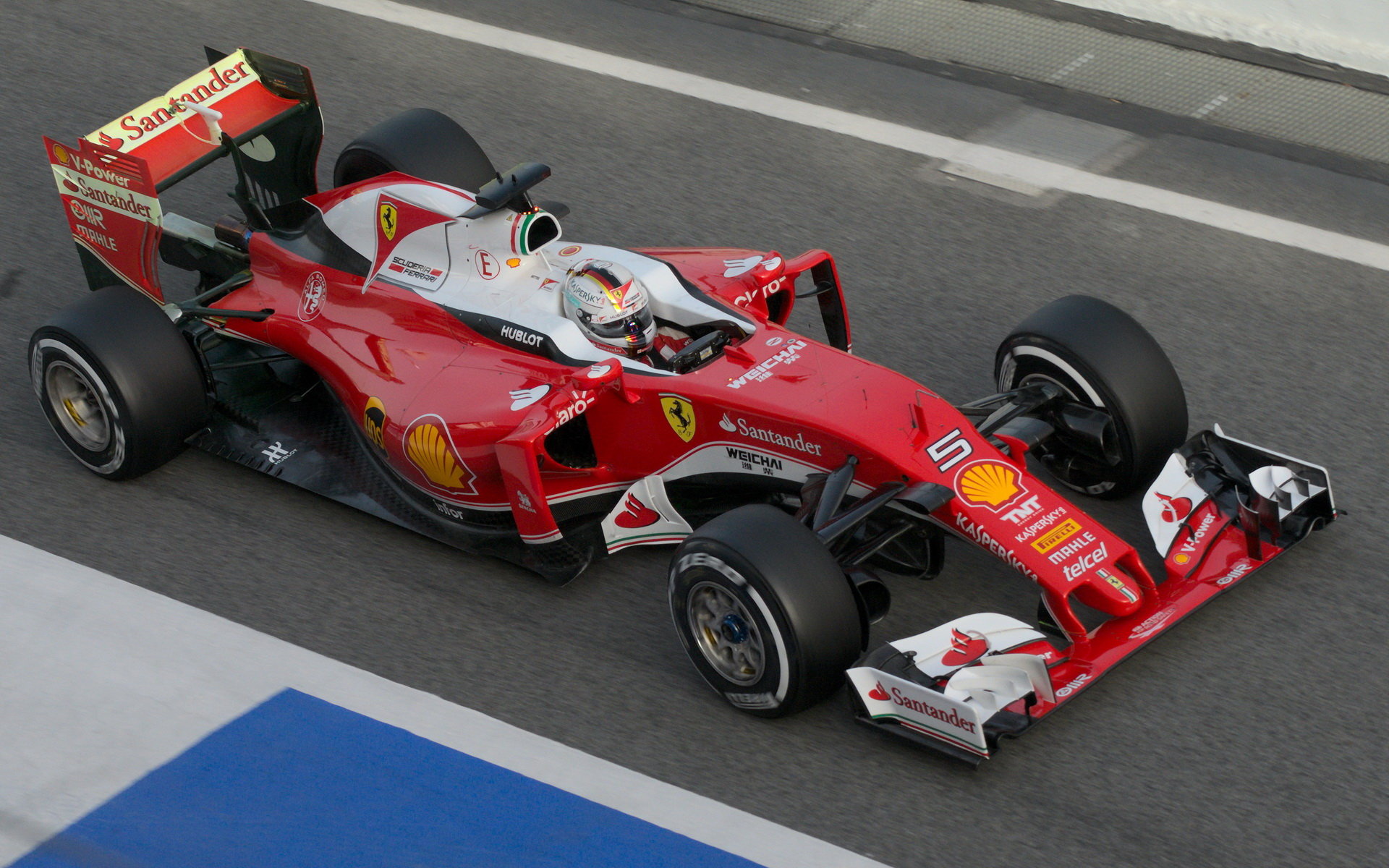 Bude Ferrari letos stačit na Mercedesy?