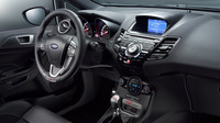 Ford Fiesta ST200 má vyšší výkon i točivý moment.
