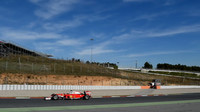 Kimi Räikkönen při posledních předsezonních testech v Barceloně s novým vozem Ferrari SF16-H