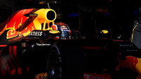 Daniil Kvjat při posledních předsezonních testech v Barceloně s novým vozem ed Bull RB12 - Renault