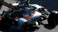 Sergio Pérez při posledních předsezónních testech v Barceloně s novým vozem Force India VJM09 - Mercedes