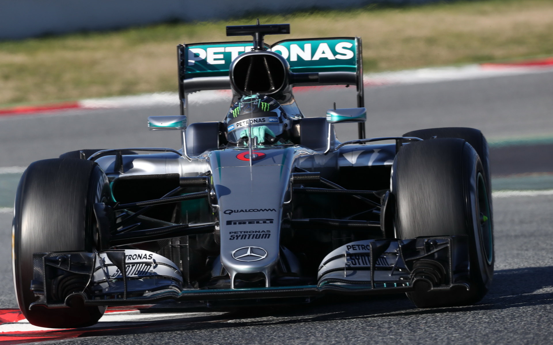Nico Rosberg po obědě převzal otěže po svém týmovém kolegovi Lewisovi Hamiltonovi